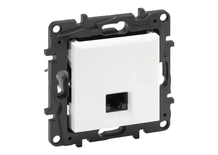 Розетка інформаційна RJ45 CAT5e UTP Niloe Step 863159 Legrand